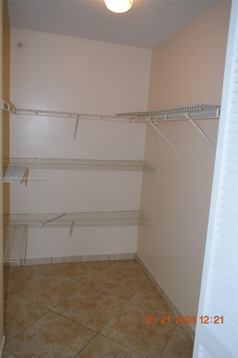 A12039280 Property Photo 8