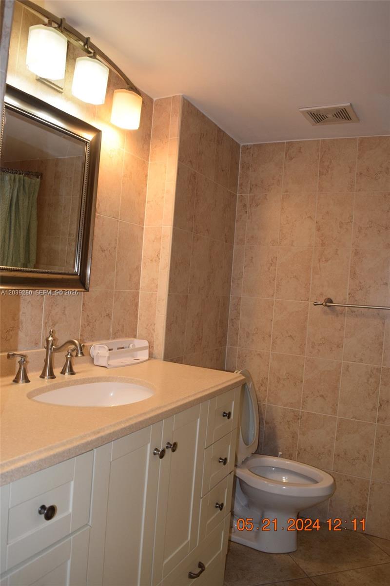 A12039280 Property Photo 19
