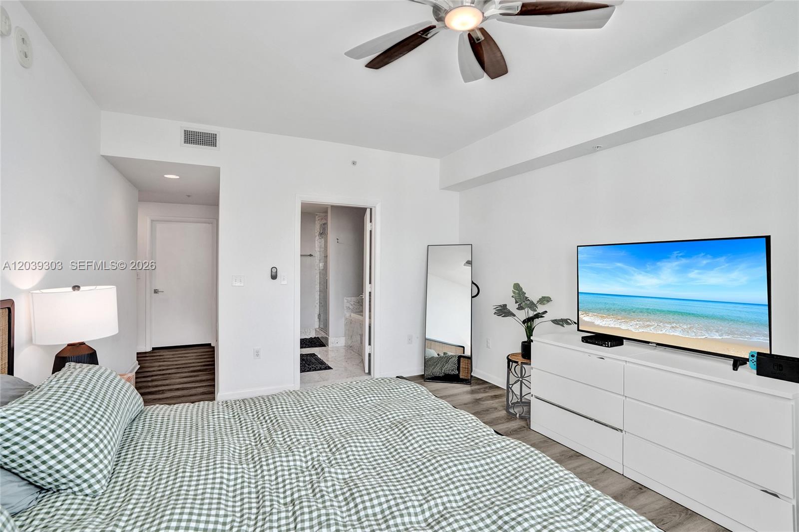 244 Biscayne Boulevard 3409 Property Photo 31