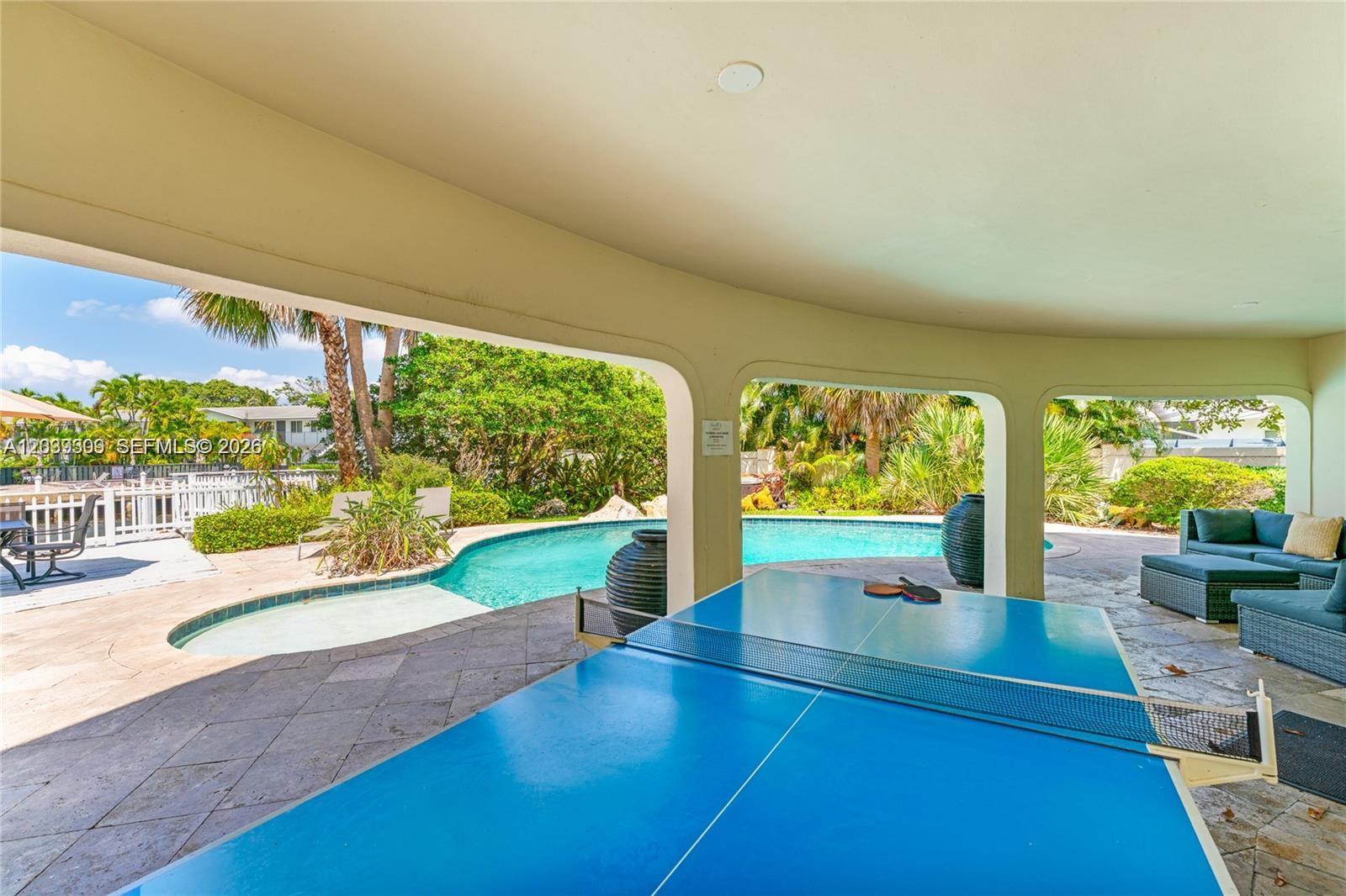 1809 Coral Gardens Drive Property Photo 4