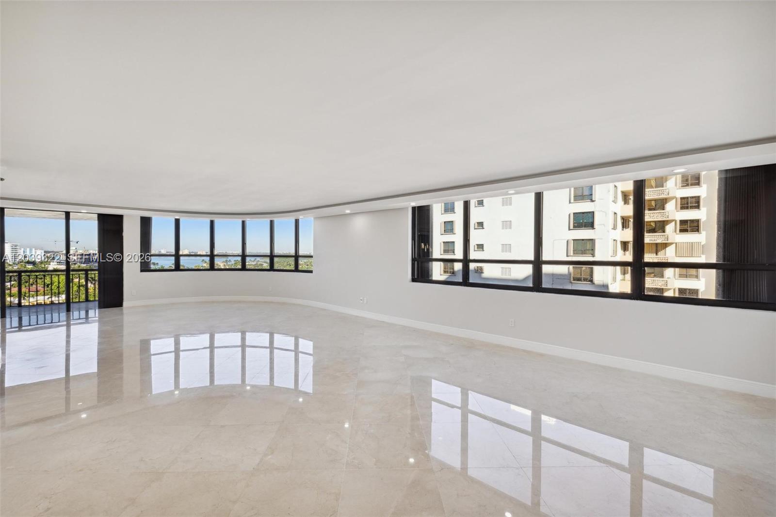 10175 Collins Avenue 907 Property Photo 13