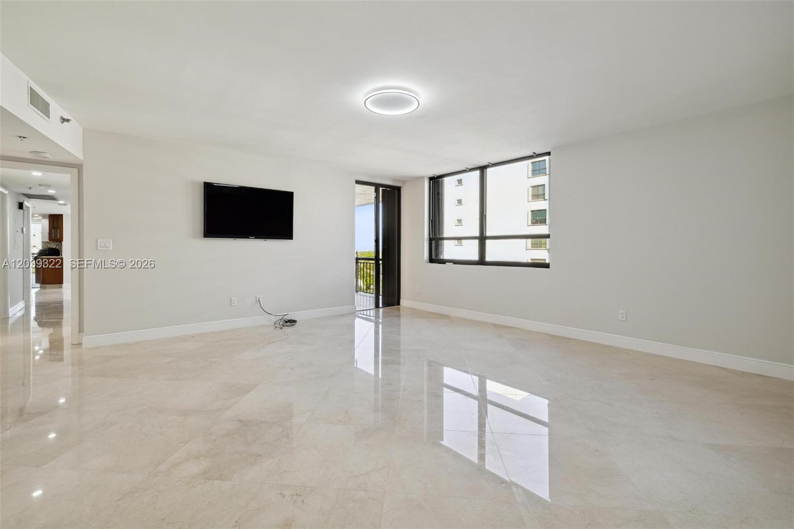 10175 Collins Avenue 907 Property Photo 22