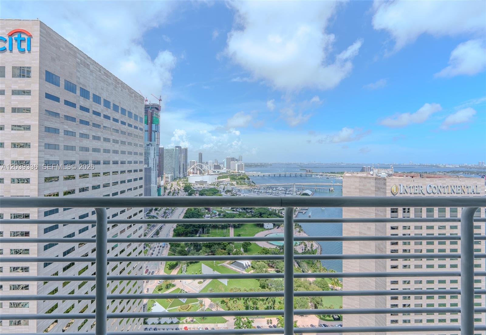 325 S Biscayne Boulevard 4122 Property Photo 1