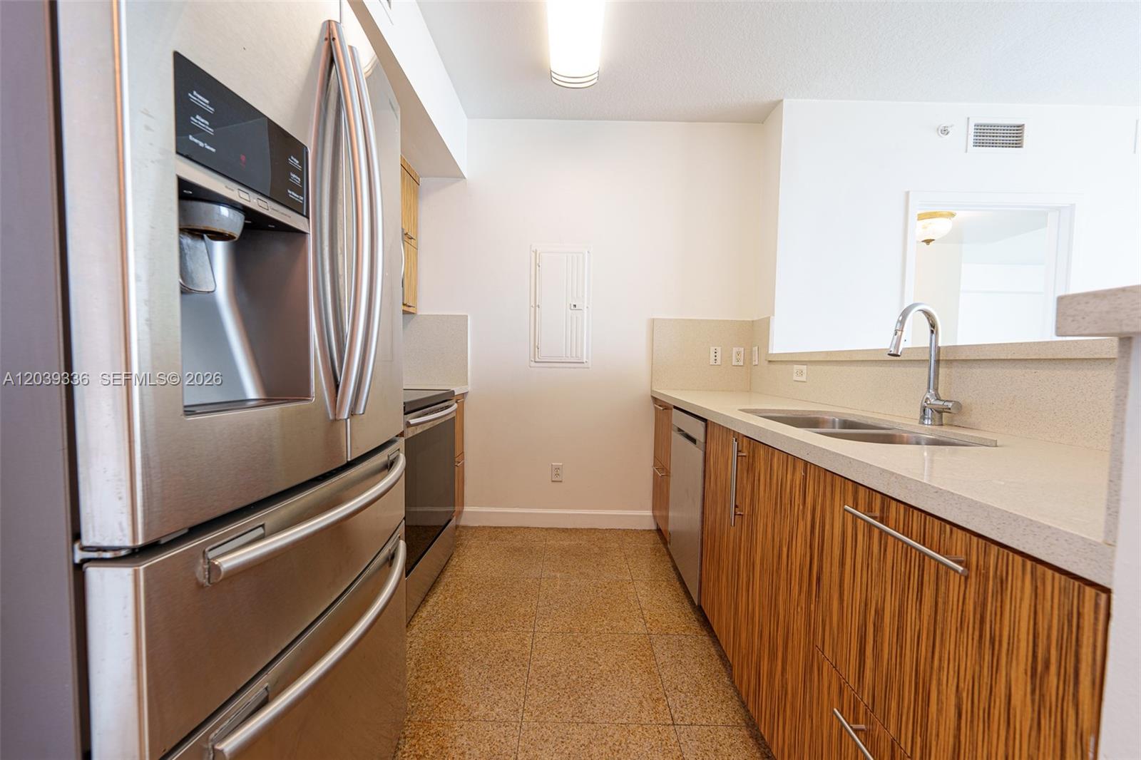 325 S Biscayne Boulevard 4122 Property Photo 5