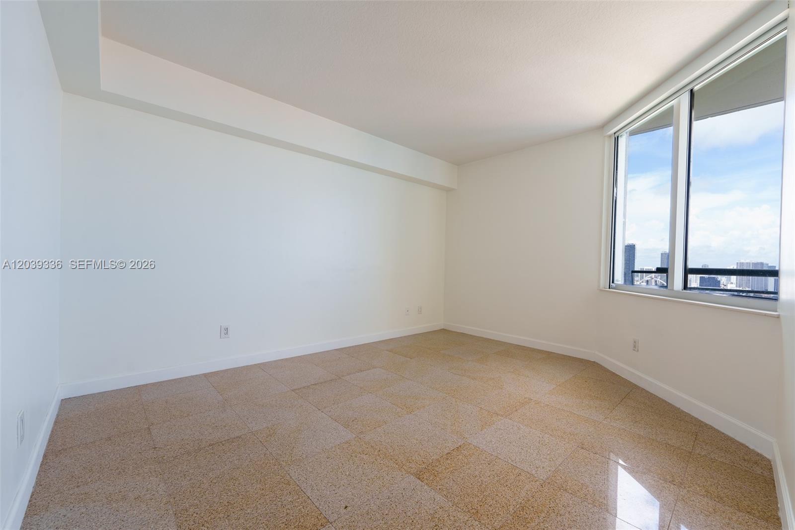 325 S Biscayne Boulevard 4122 Property Photo 12