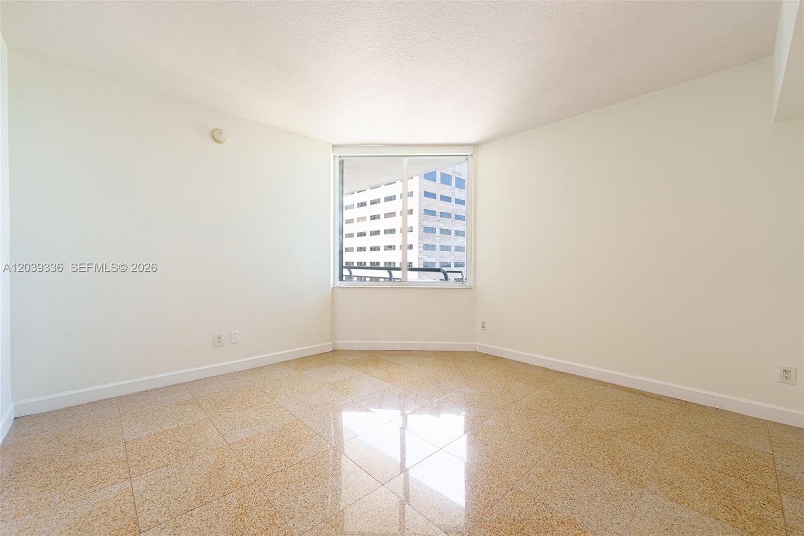 325 S Biscayne Boulevard 4122 Property Photo 14