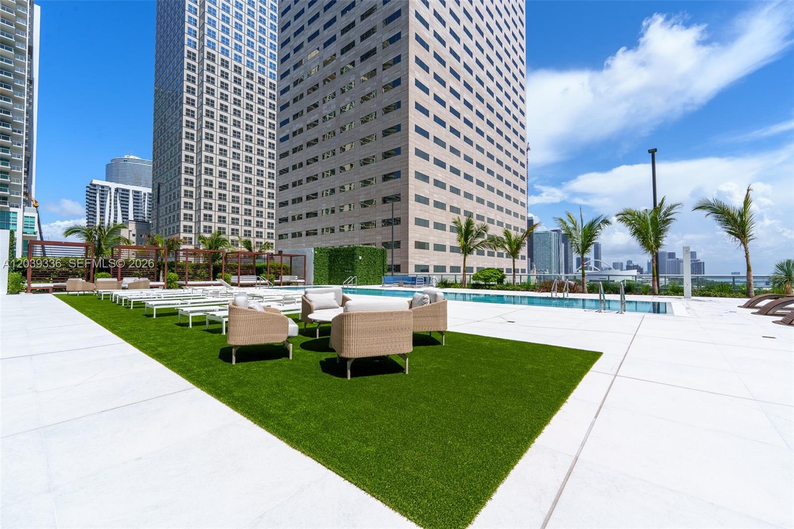 325 S Biscayne Boulevard 4122 Property Photo 35