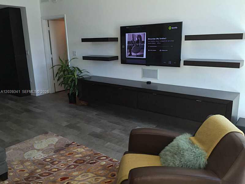 A12039341 Property Photo 18
