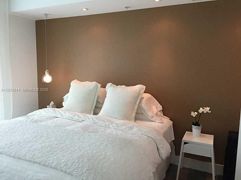 A12039341 Property Photo 21