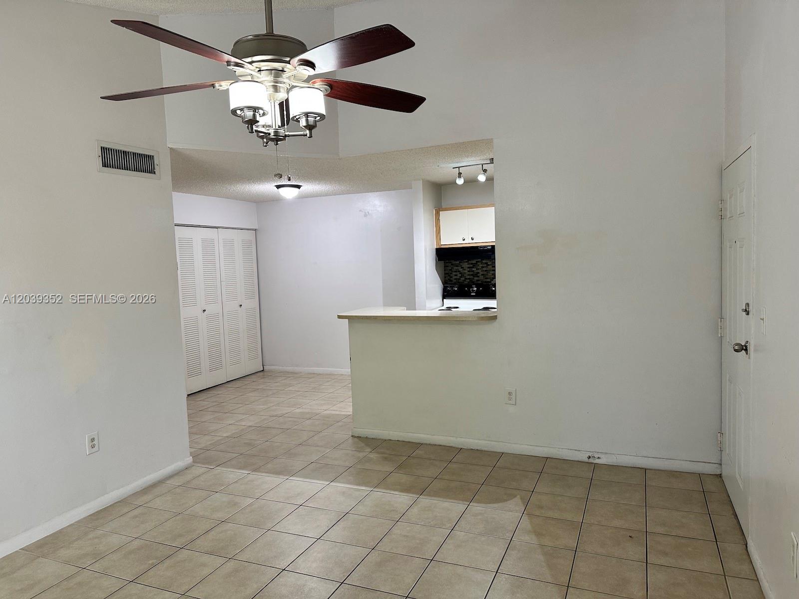 7200 Nw 179th Street 311 Property Photo 7