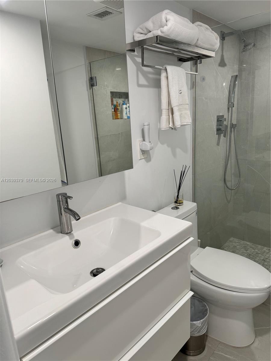 1865 Brickell Avenue A1411 Property Photo 4