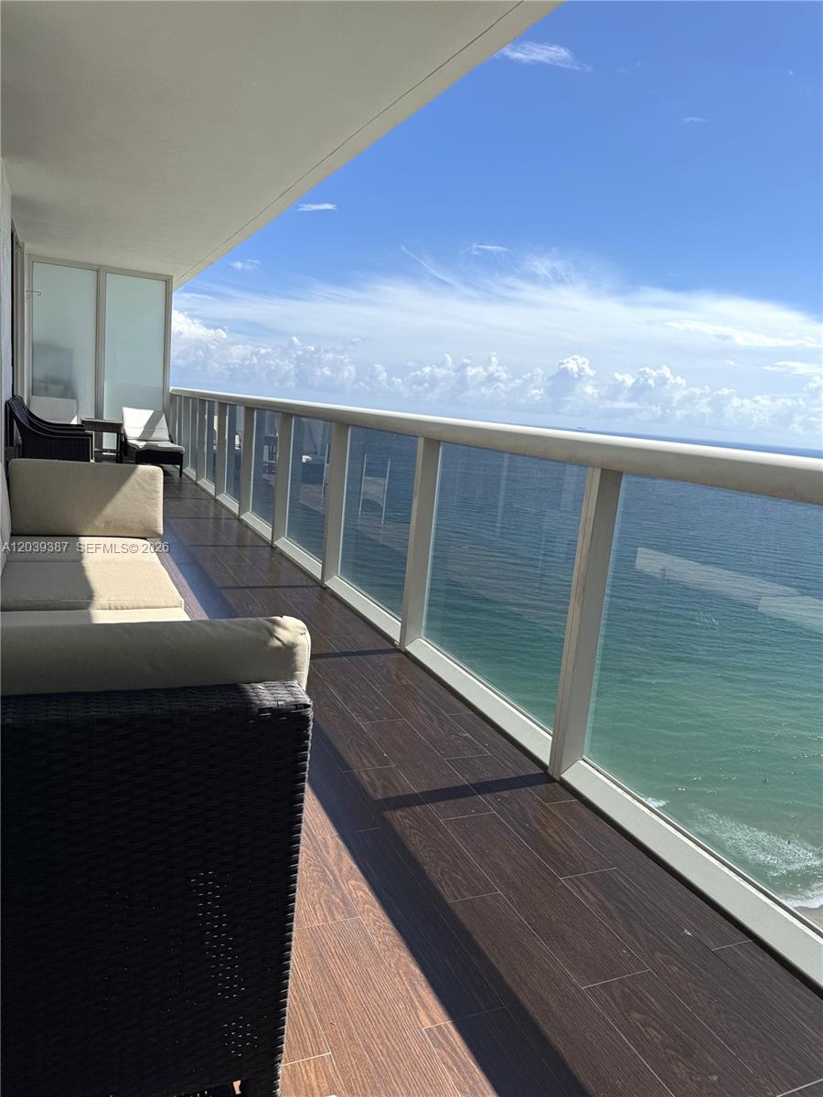 1830 S Ocean Drive 3303 Property Photo 3