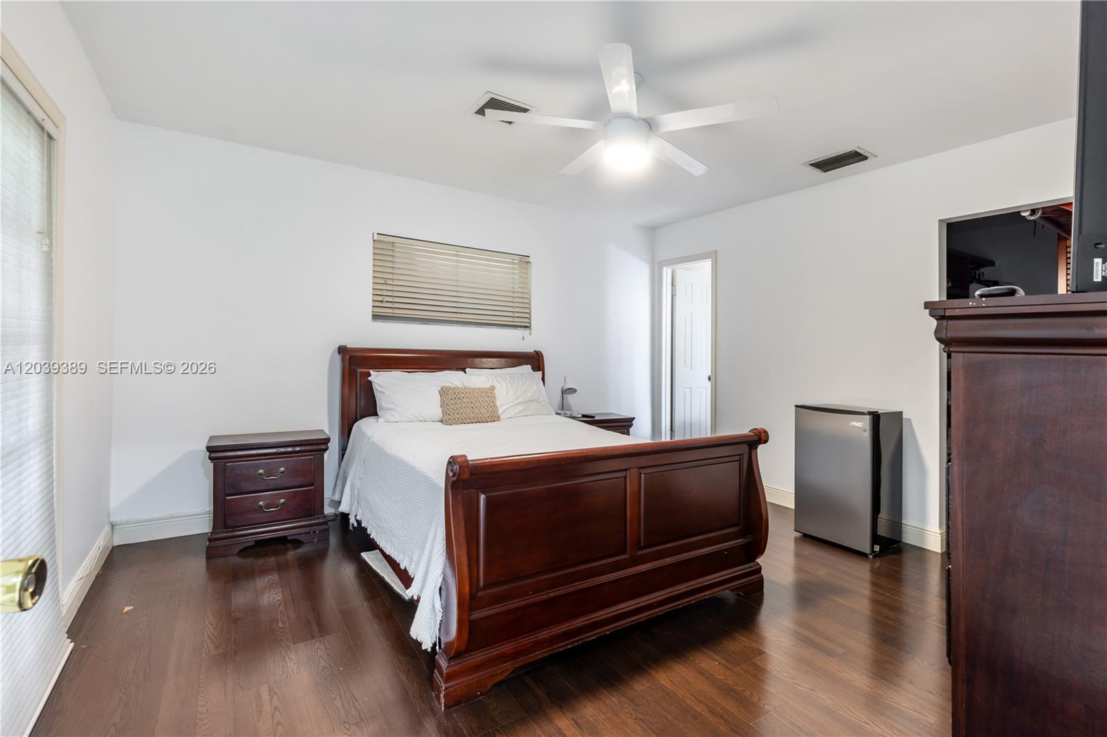 19323 Carolina Circle Property Photo 6