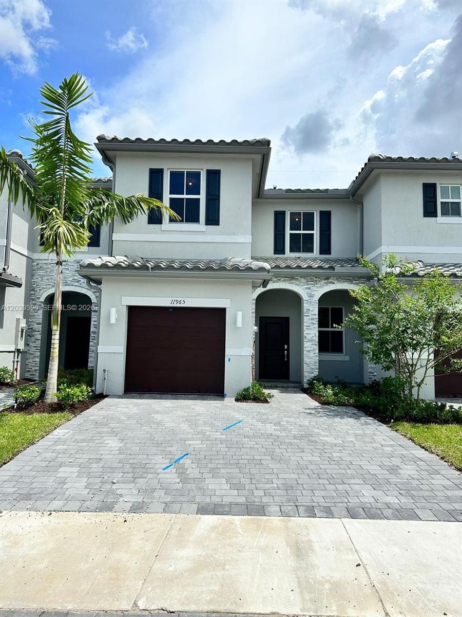 11965 NW 47th Manor