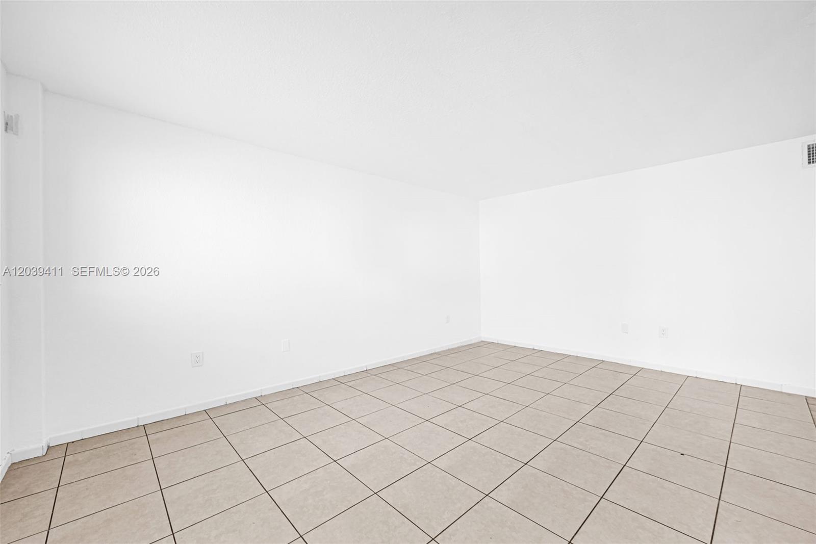 1620 West Avenue 603 Property Photo 6