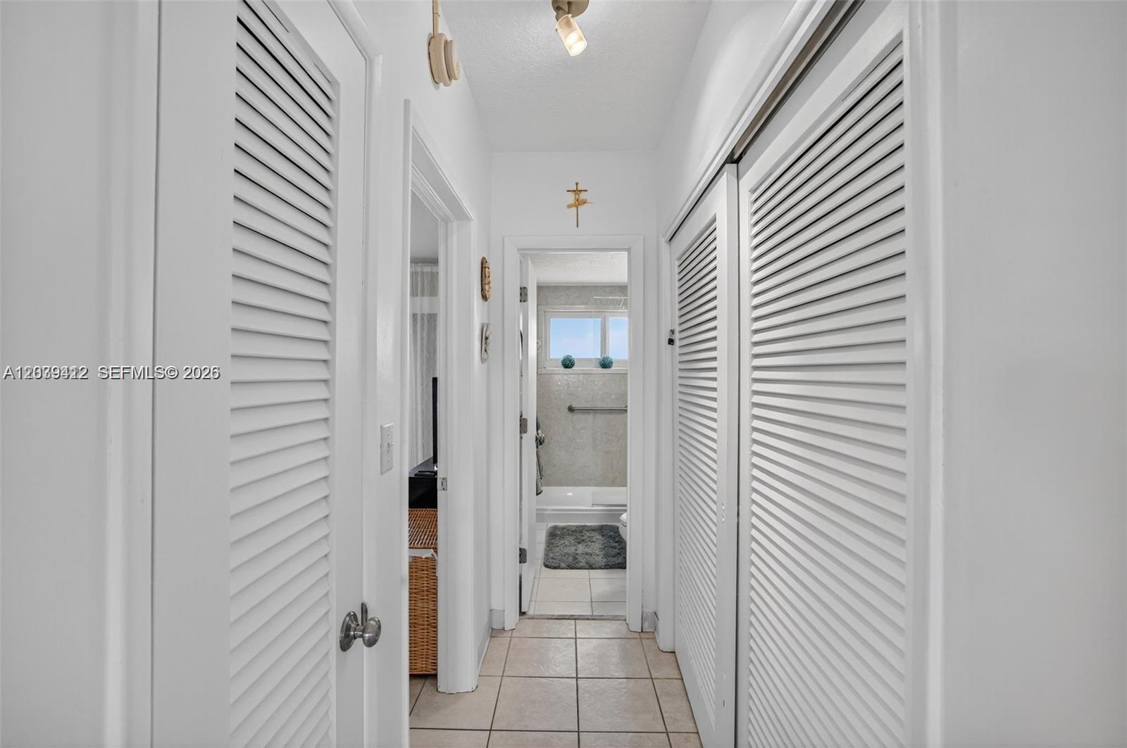 425 Bayshore Drive D-3 Property Photo 9