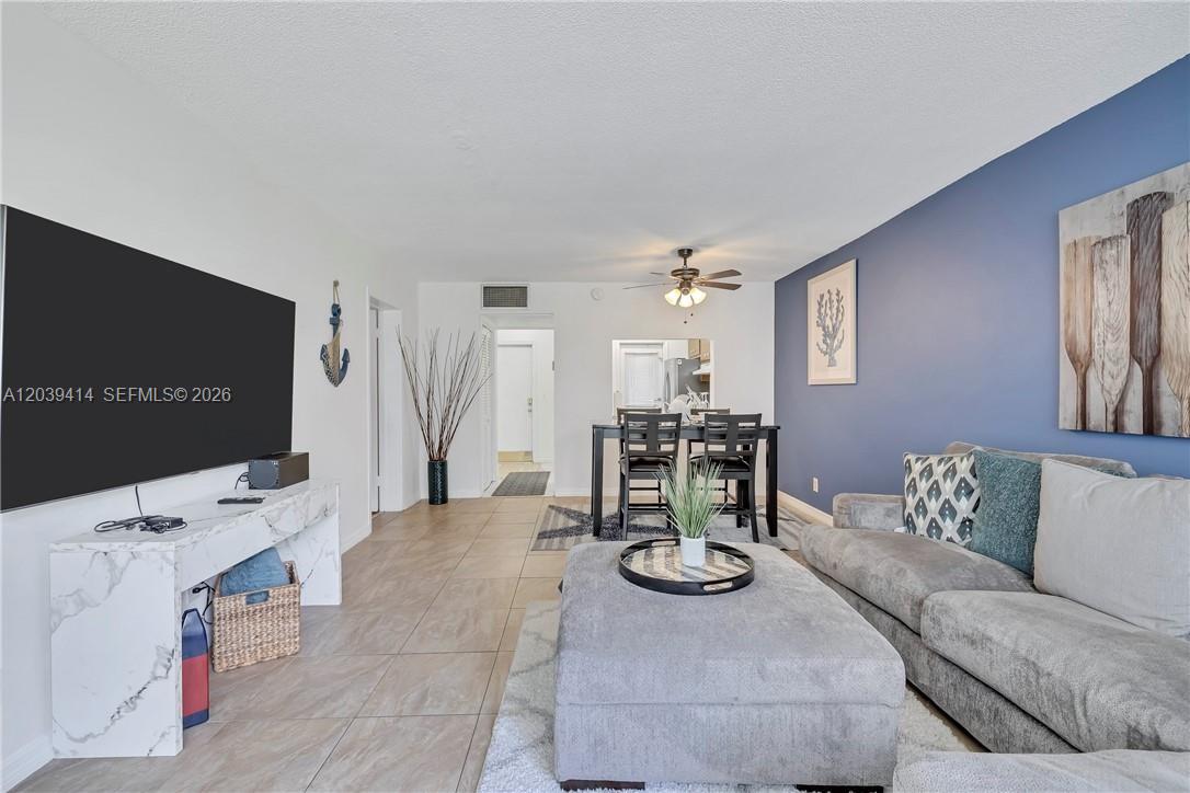 4025 N Federal Highway 120A Property Photo 1