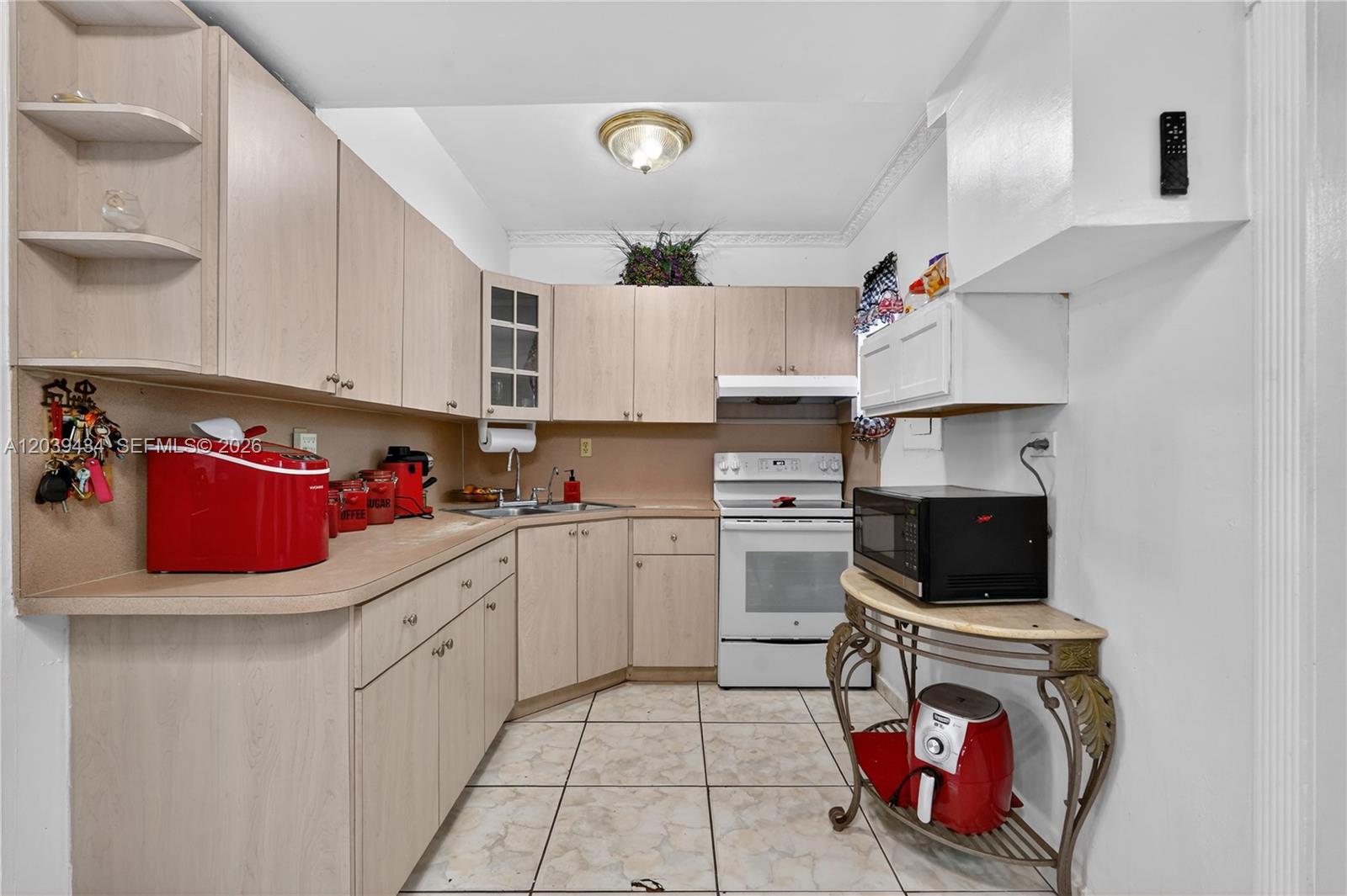 A12039434 Property Photo 6