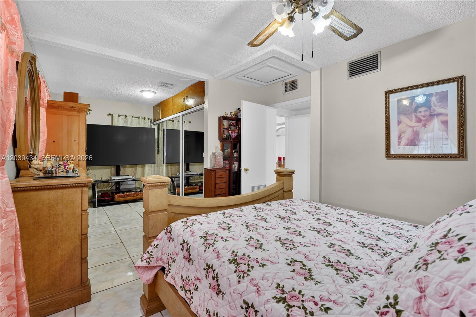 A12039434 Property Photo 11
