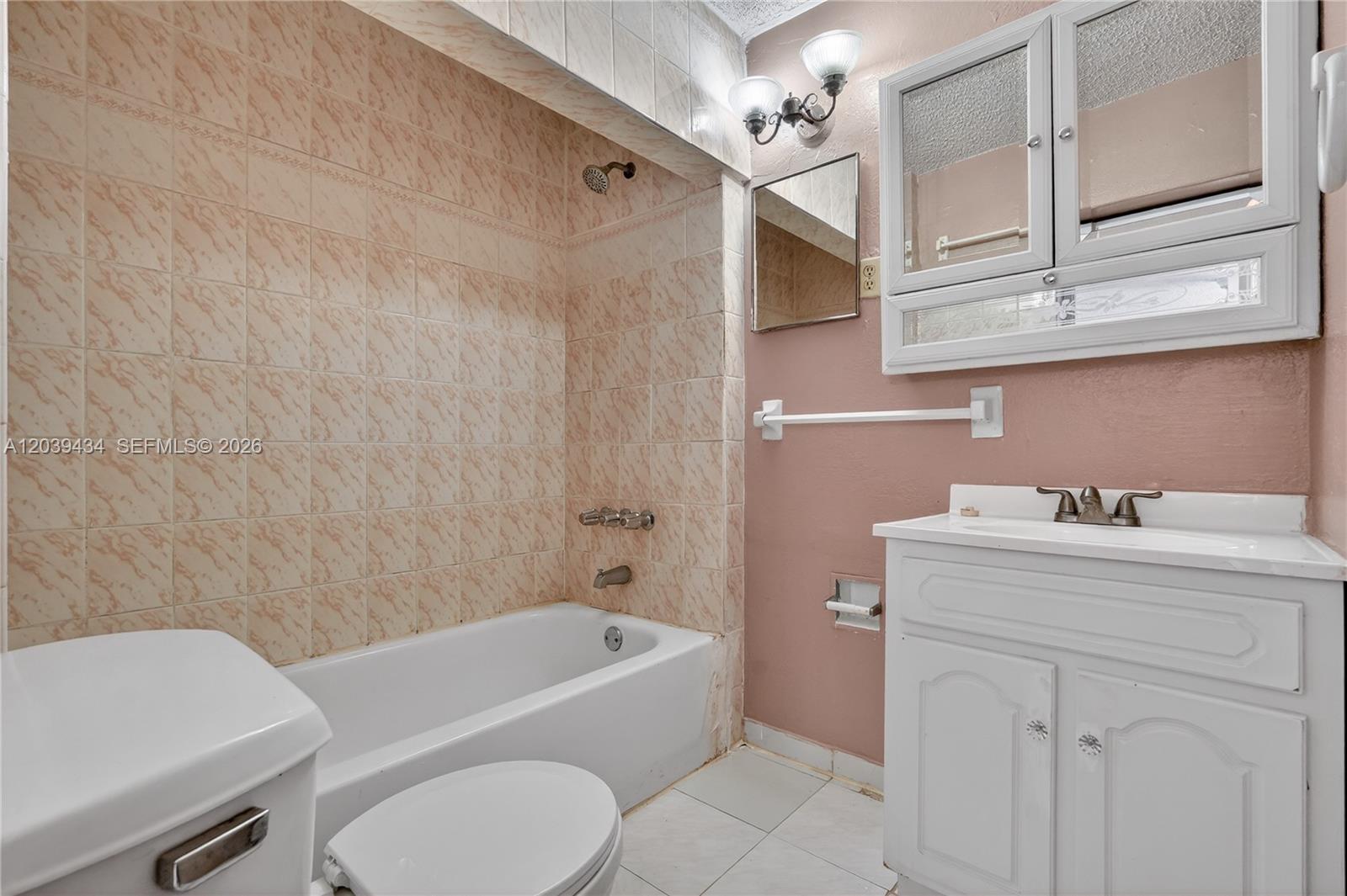 A12039434 Property Photo 23
