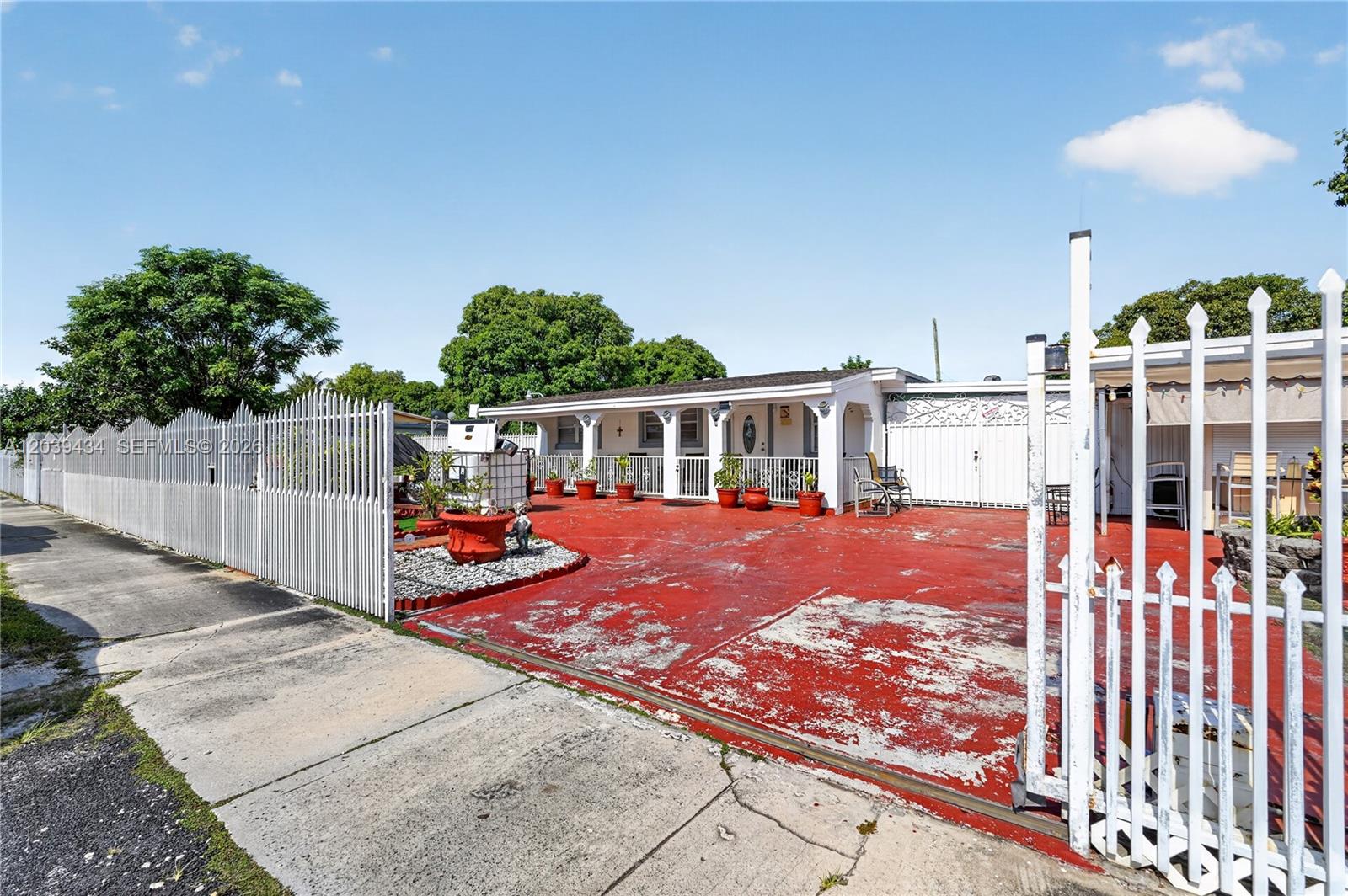 A12039434 Property Photo 33