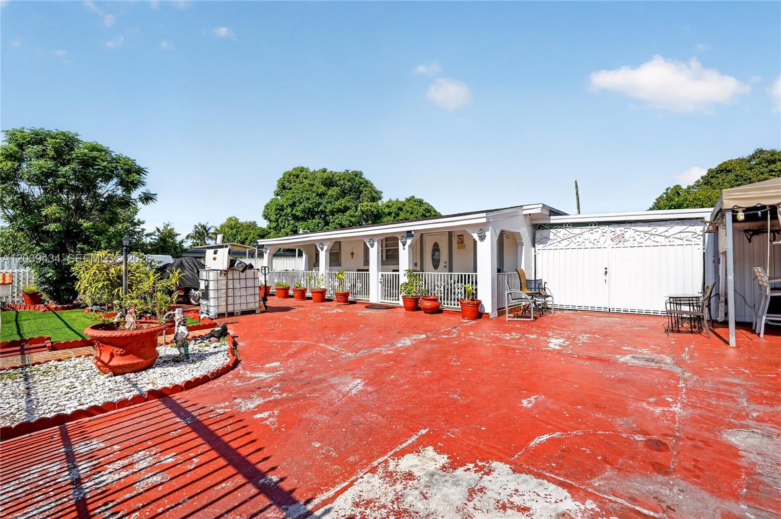 A12039434 Property Photo 34