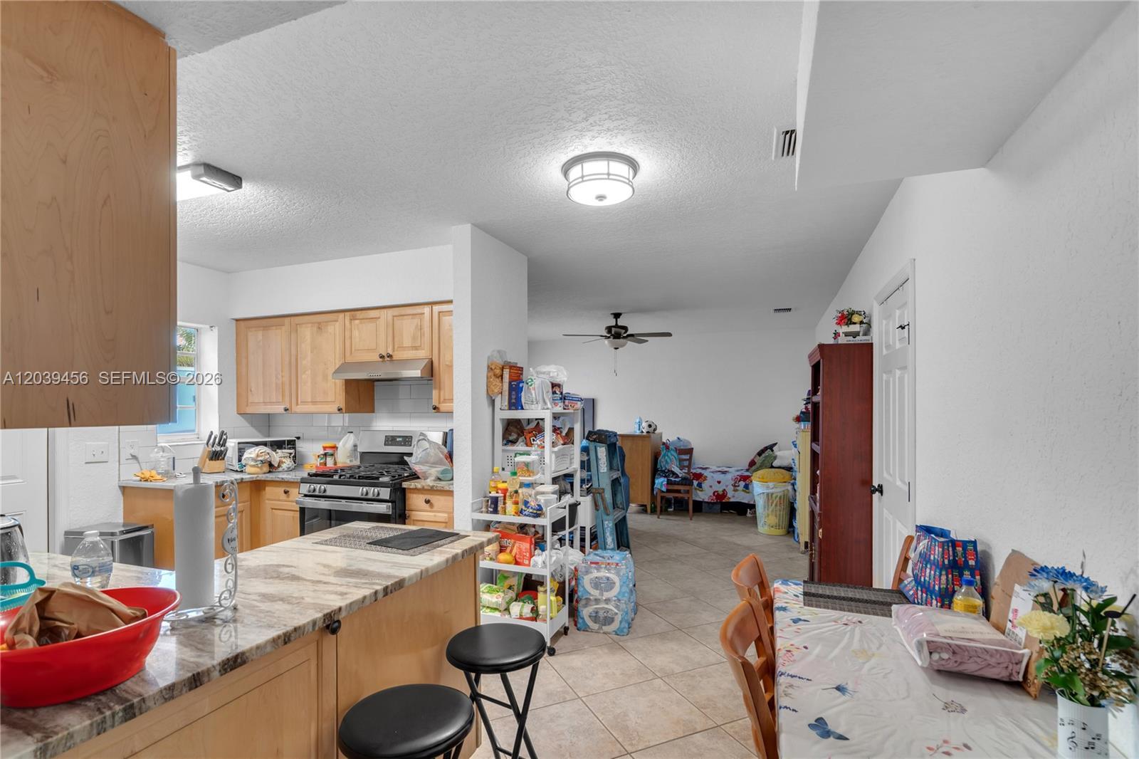 A12039456 Property Photo 3