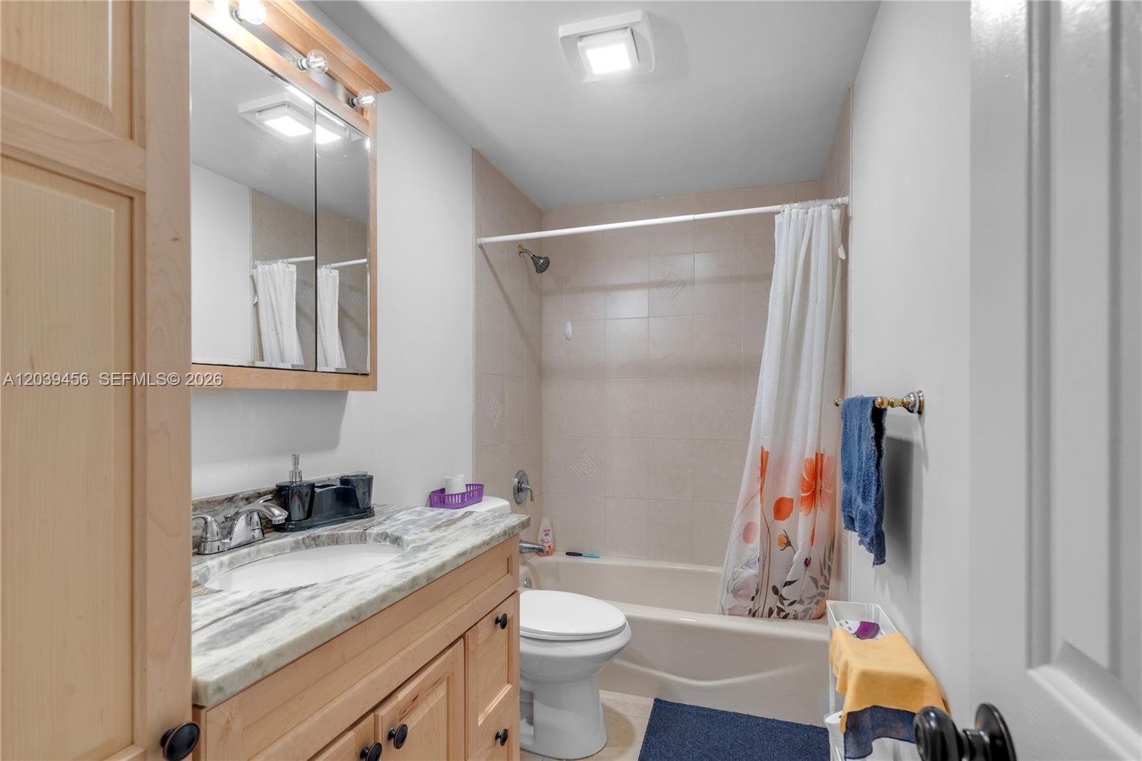 A12039456 Property Photo 5