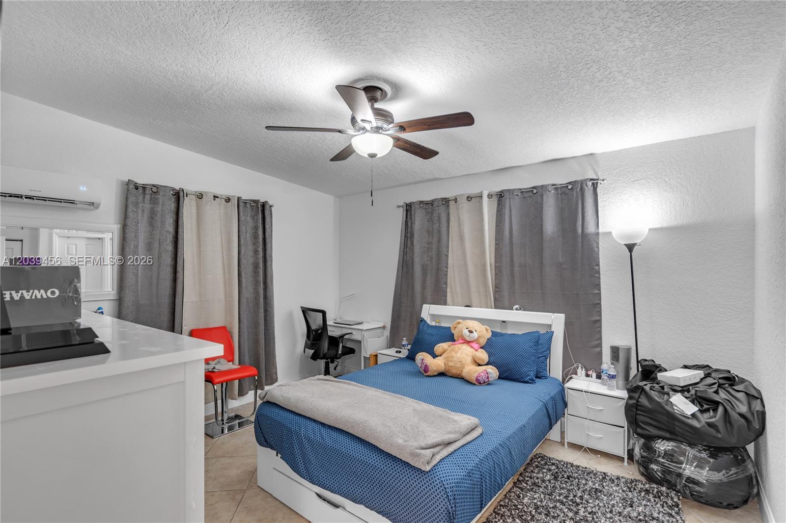 A12039456 Property Photo 12