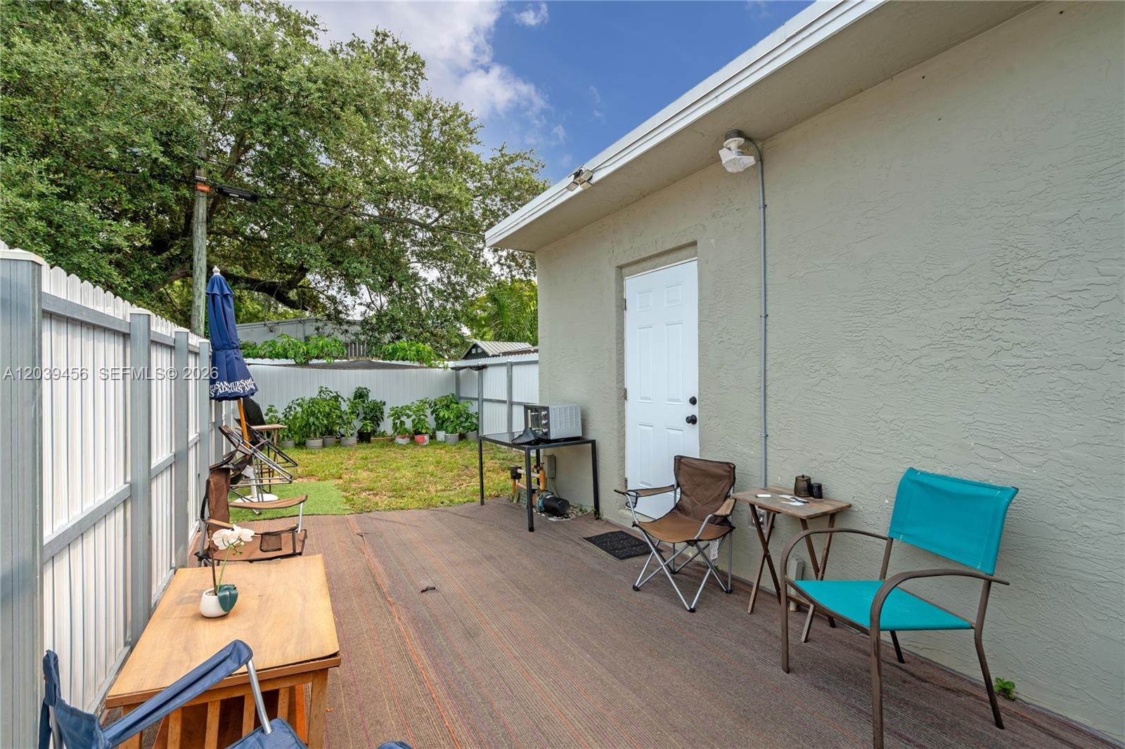 A12039456 Property Photo 17