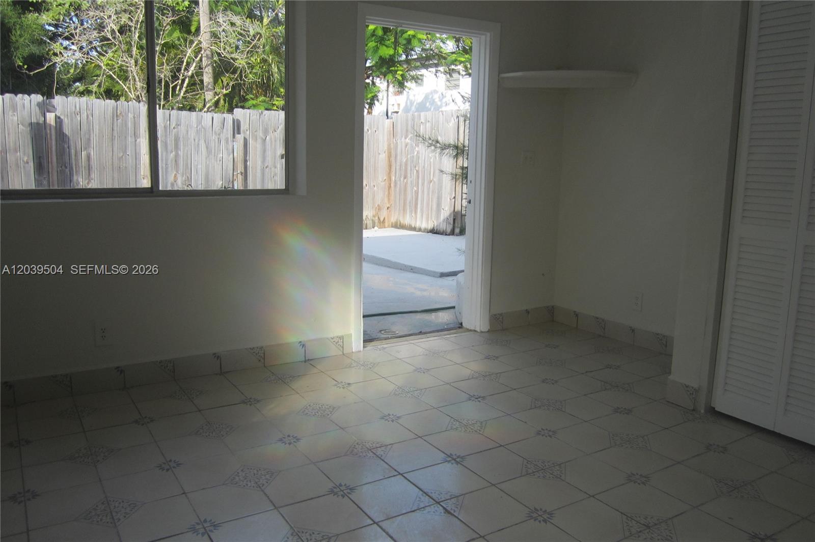 A12039504 Property Photo 3
