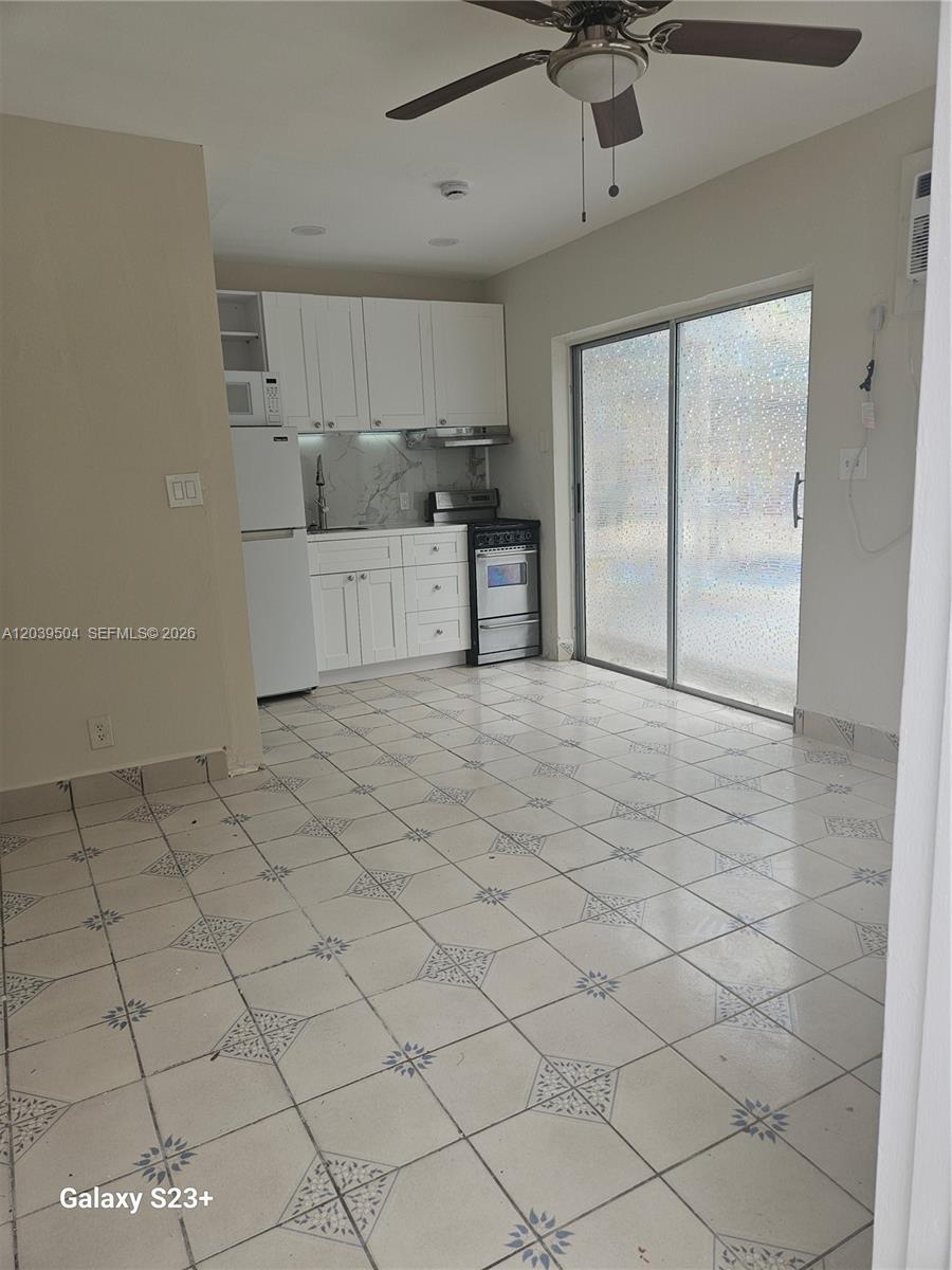 A12039504 Property Photo 4
