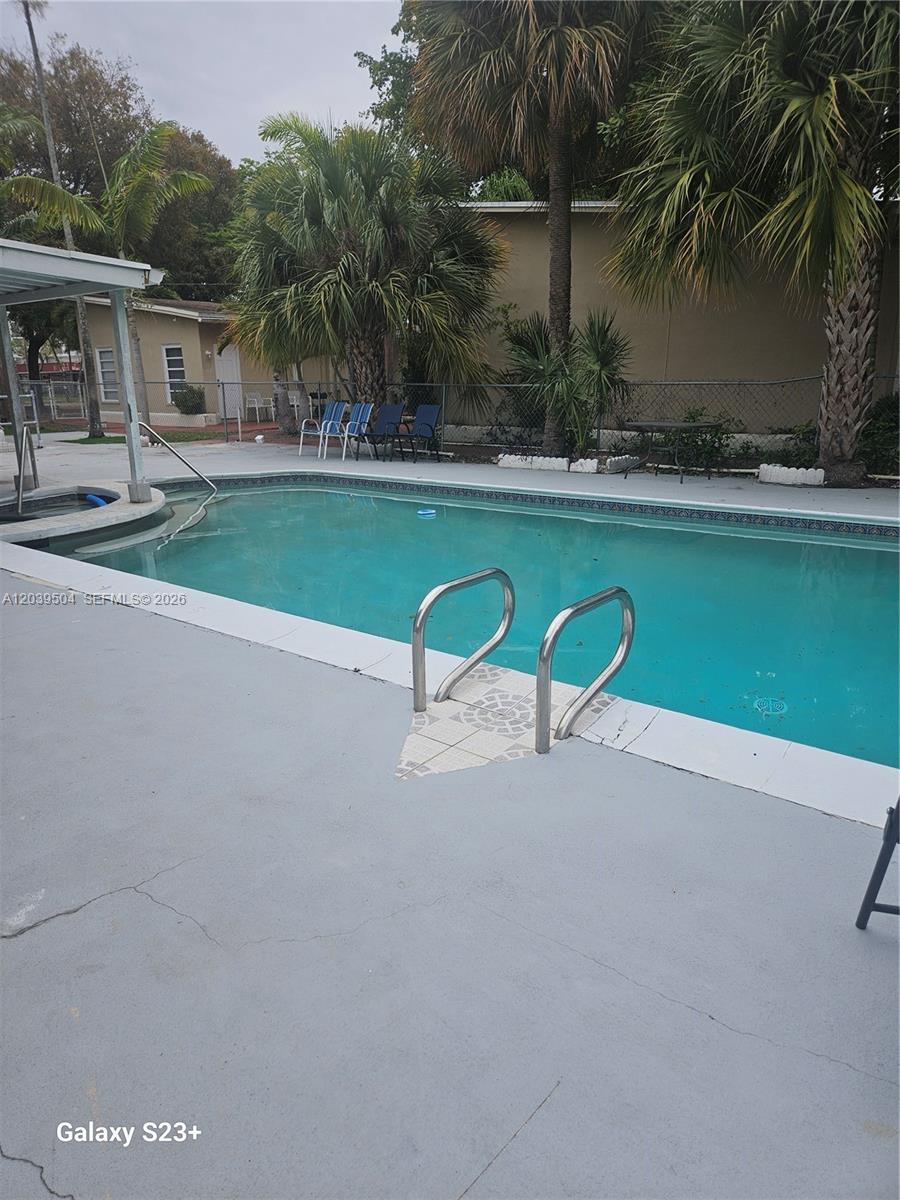 A12039504 Property Photo 6