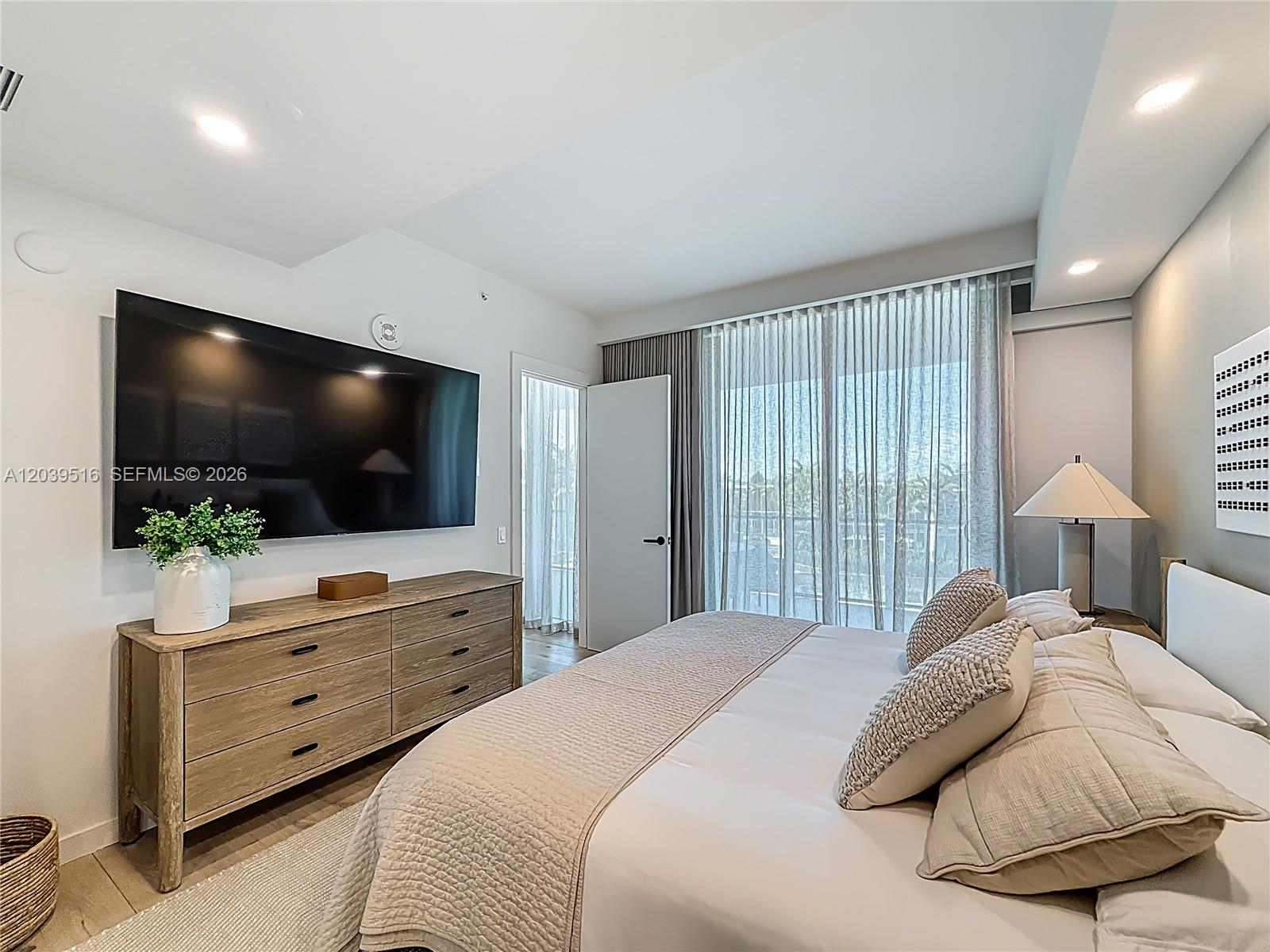 350 Ocean Drive 305n Property Photo 17