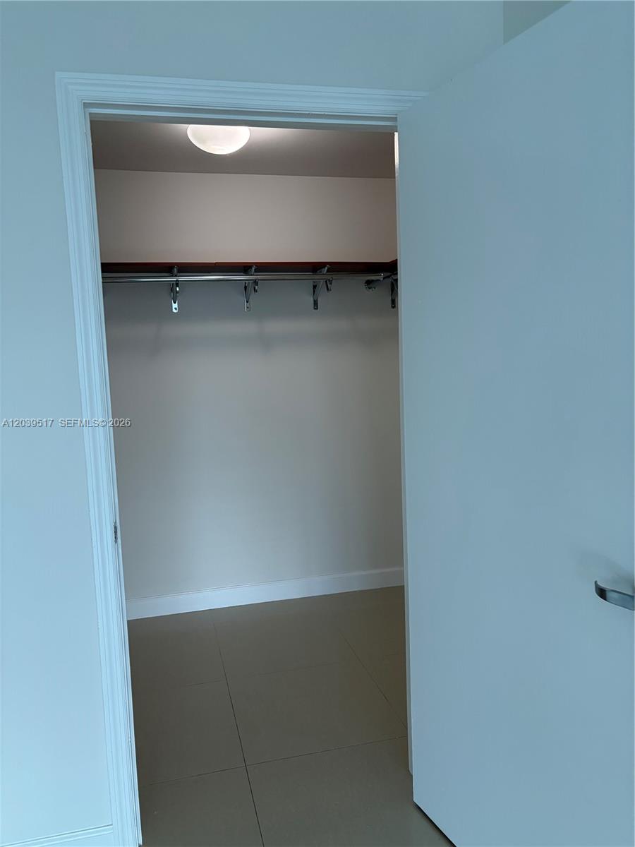 60 Sw 13th Street 2819 Property Photo 7