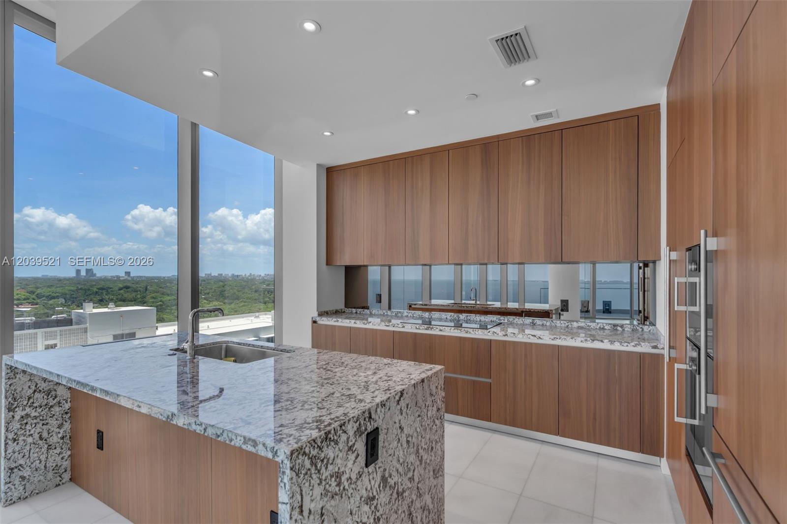 A12039521 Property Photo 7