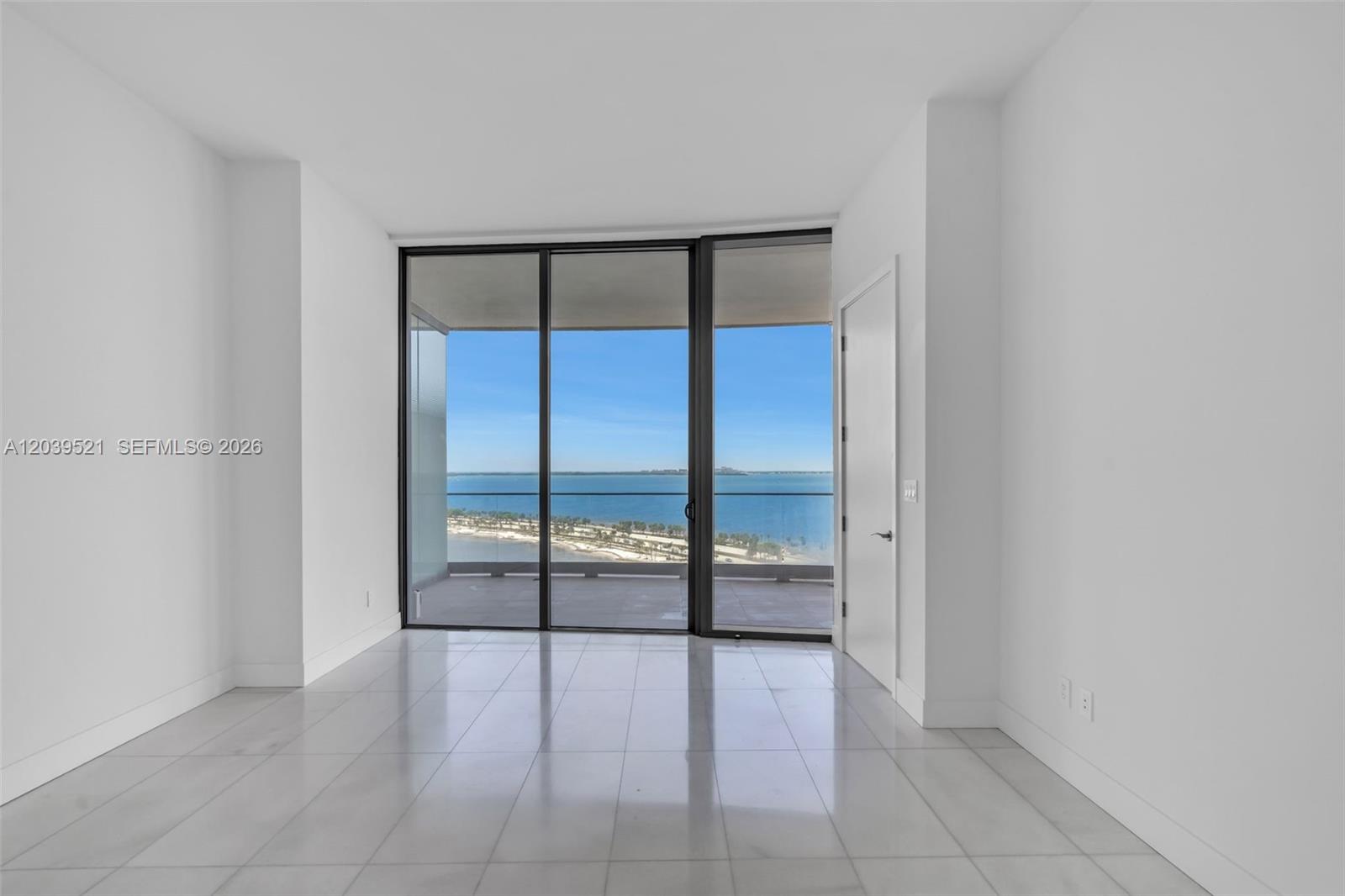 A12039521 Property Photo 15