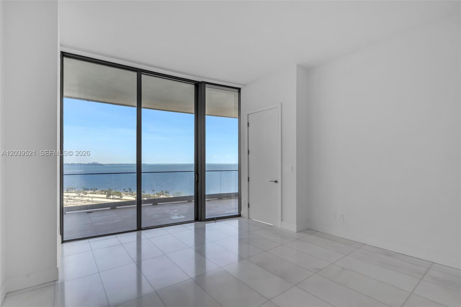 A12039521 Property Photo 21
