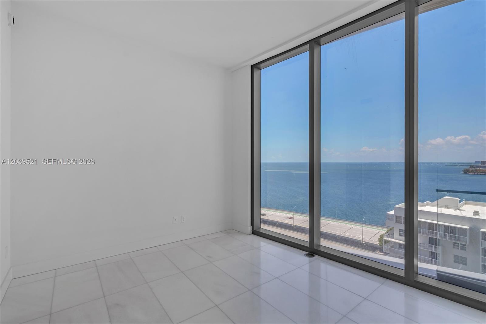 A12039521 Property Photo 26