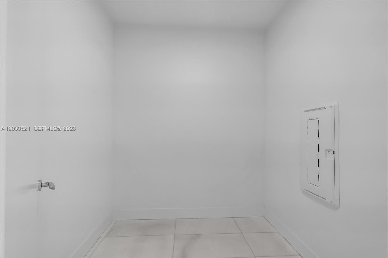 A12039521 Property Photo 27