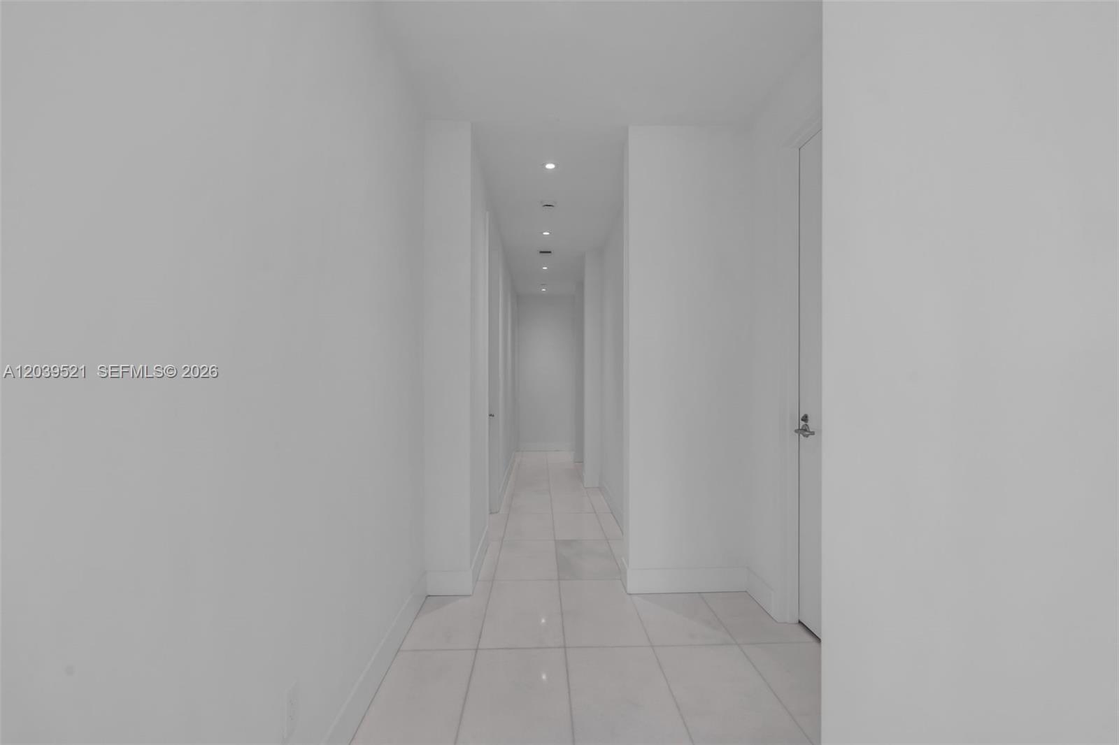 A12039521 Property Photo 28
