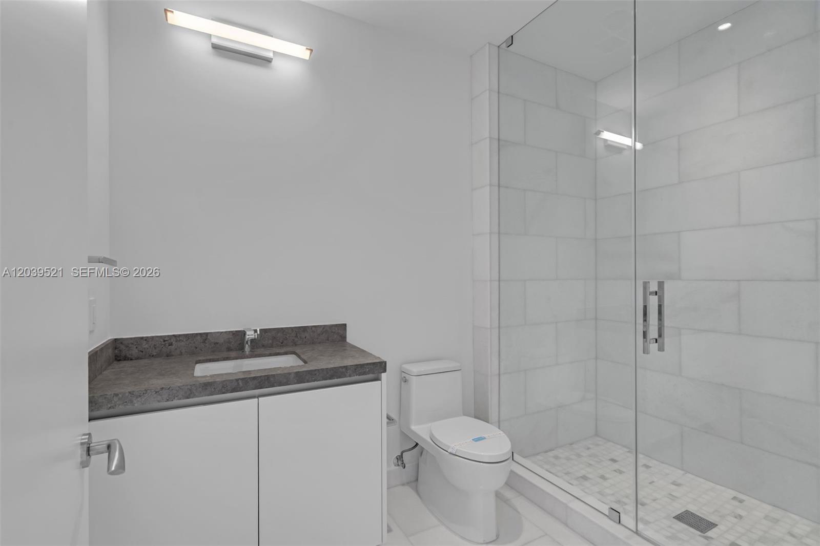 A12039521 Property Photo 30