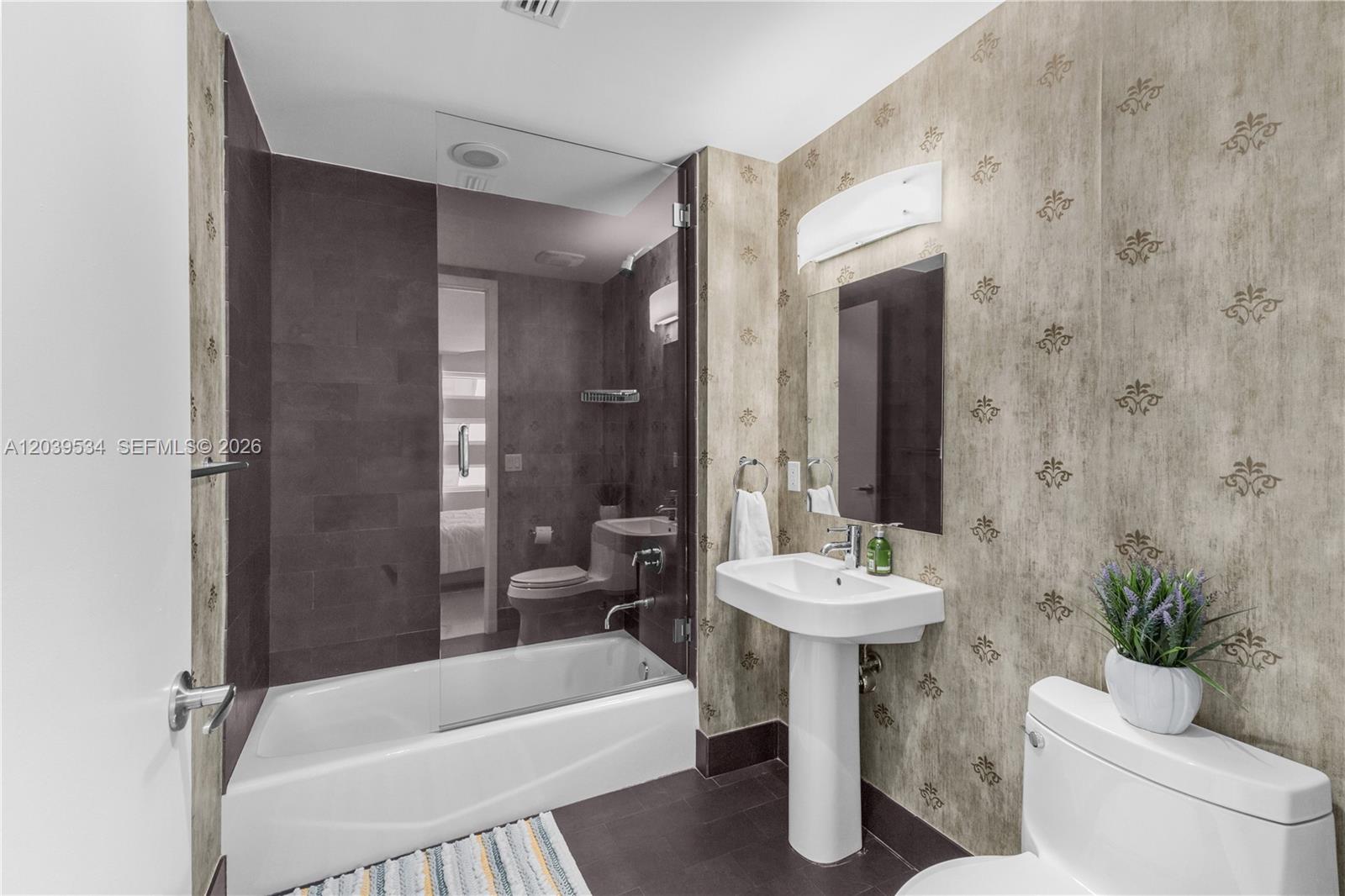 1040 Biscayne Boulevard 3101 Property Photo 15