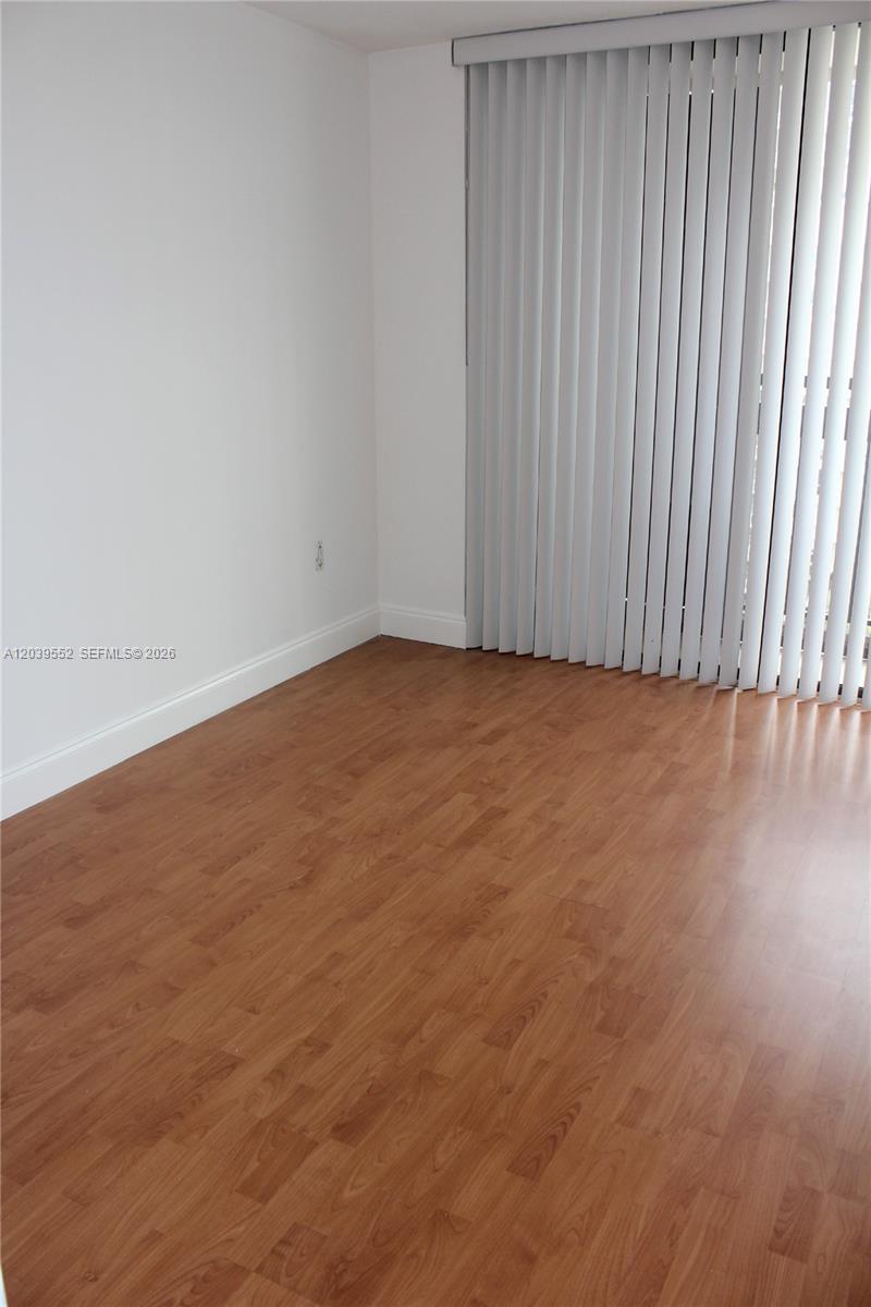 2333 Brickell Avenue 1004 Property Photo 10