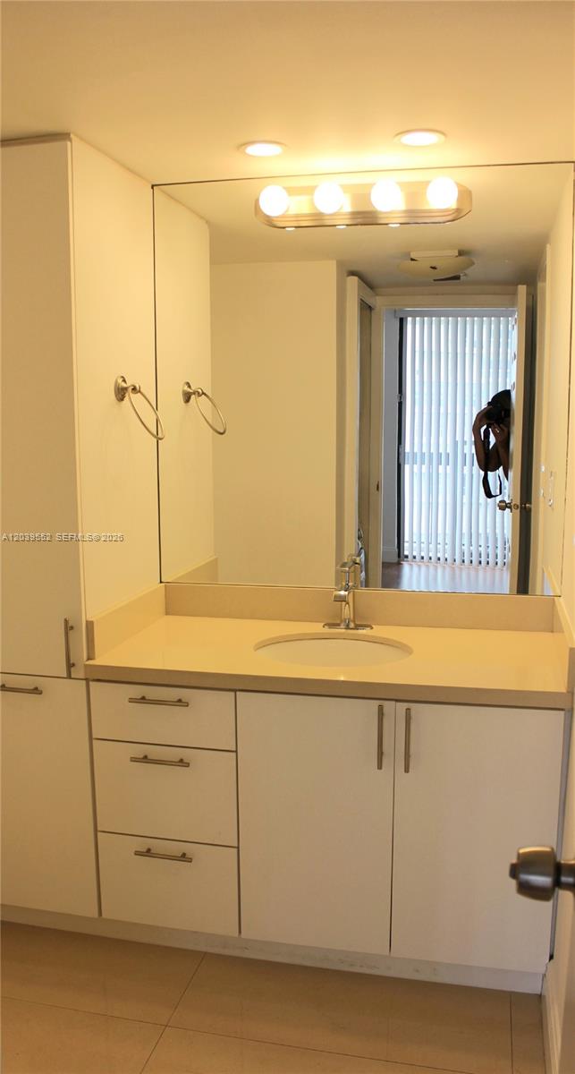 2333 Brickell Avenue 1004 Property Photo 14