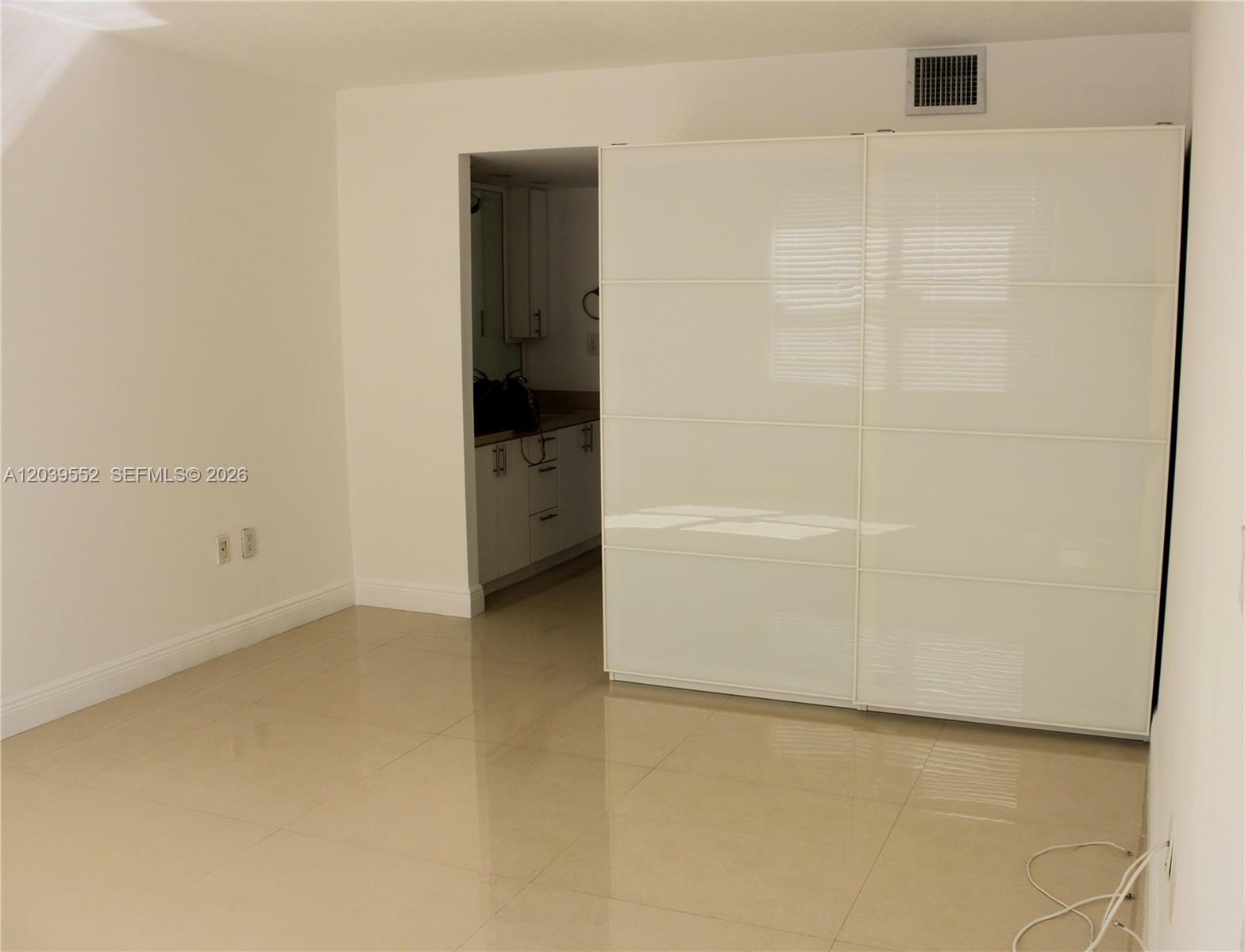 2333 Brickell Avenue 1004 Property Photo 16