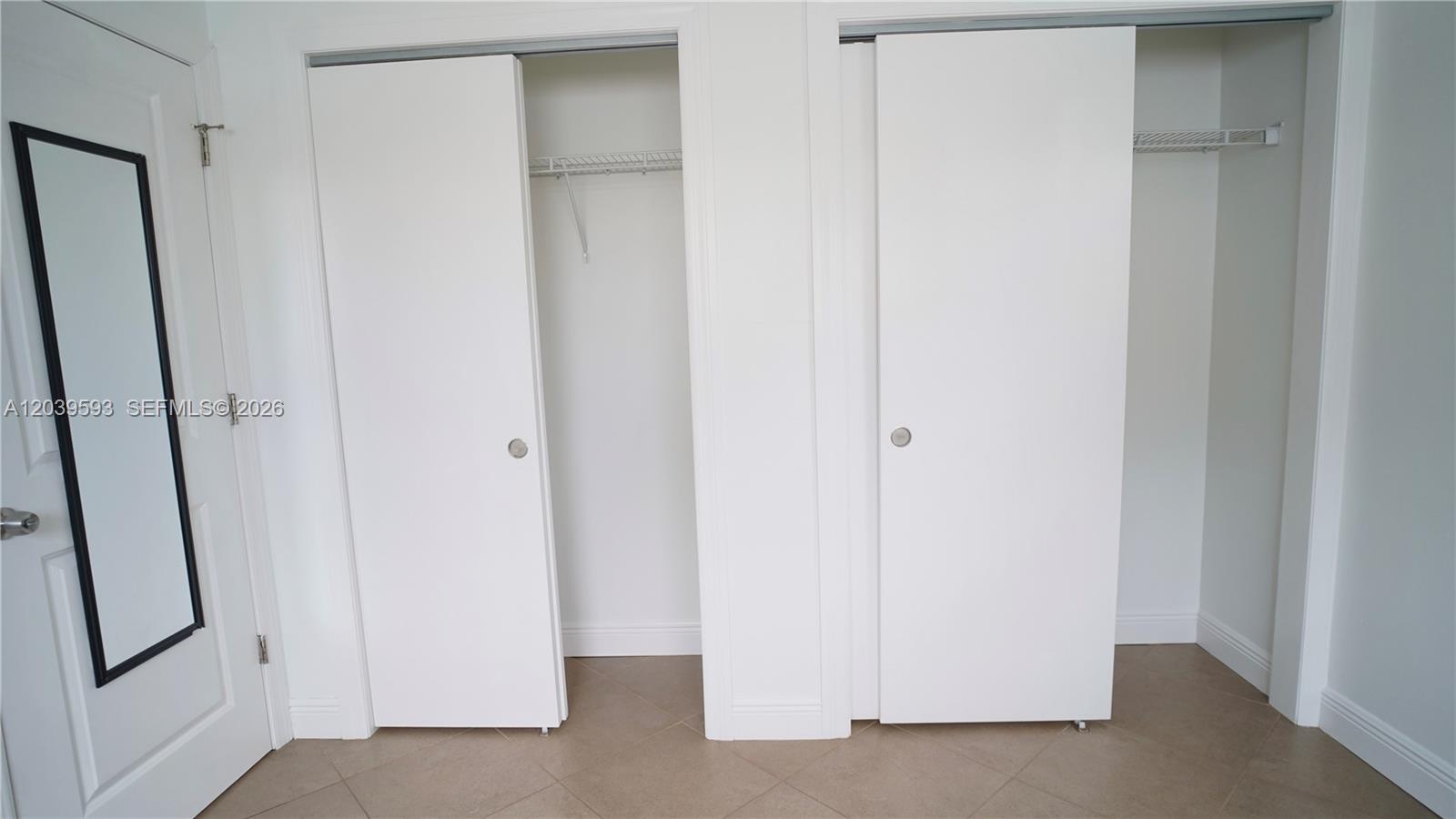 323 Northlake Drive 323/325 Property Photo 12