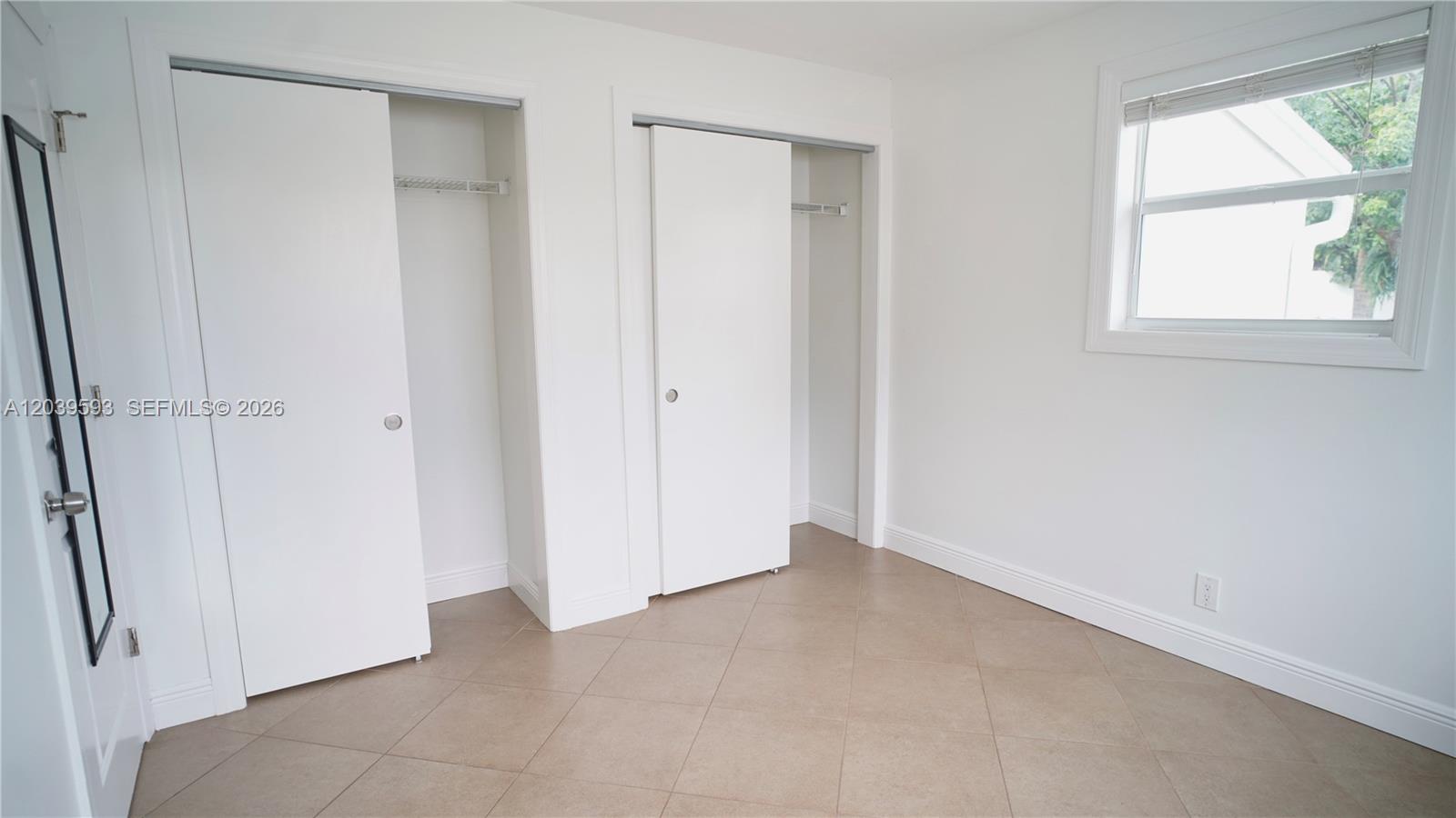 323 Northlake Drive 323/325 Property Photo 13