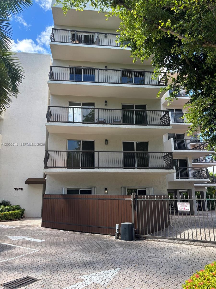 1918 Brickell Avenue 101 Property Photo 19