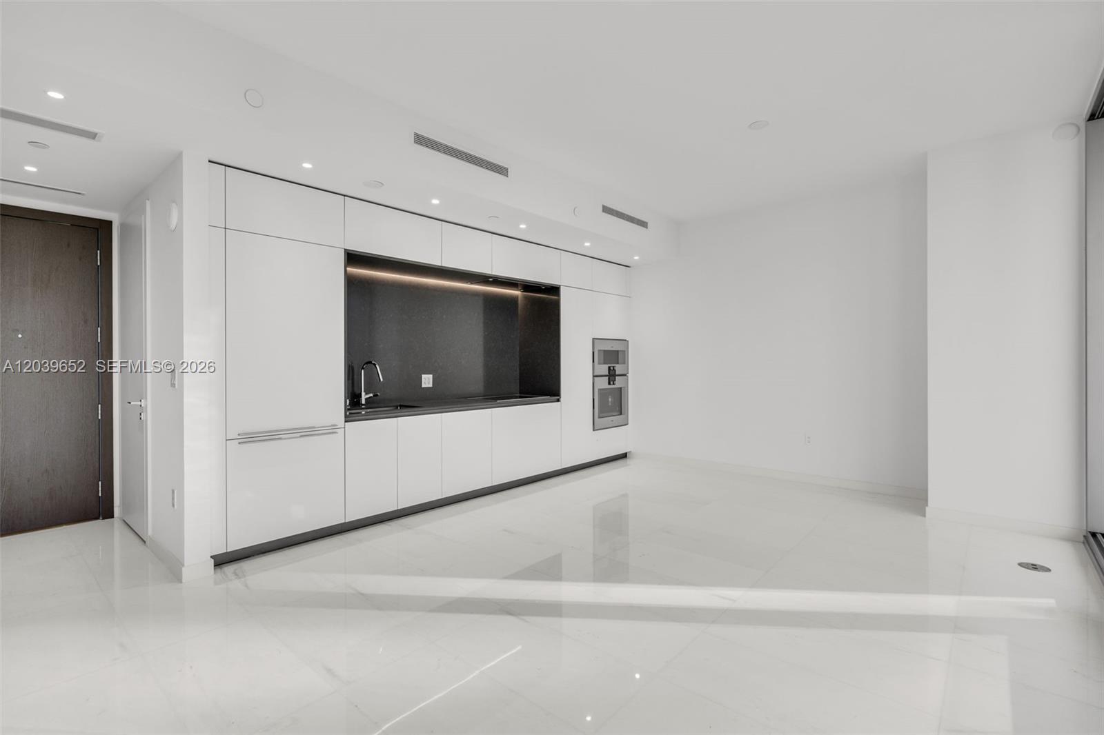 300 Biscayne Blvd Way 4008 Property Photo 4